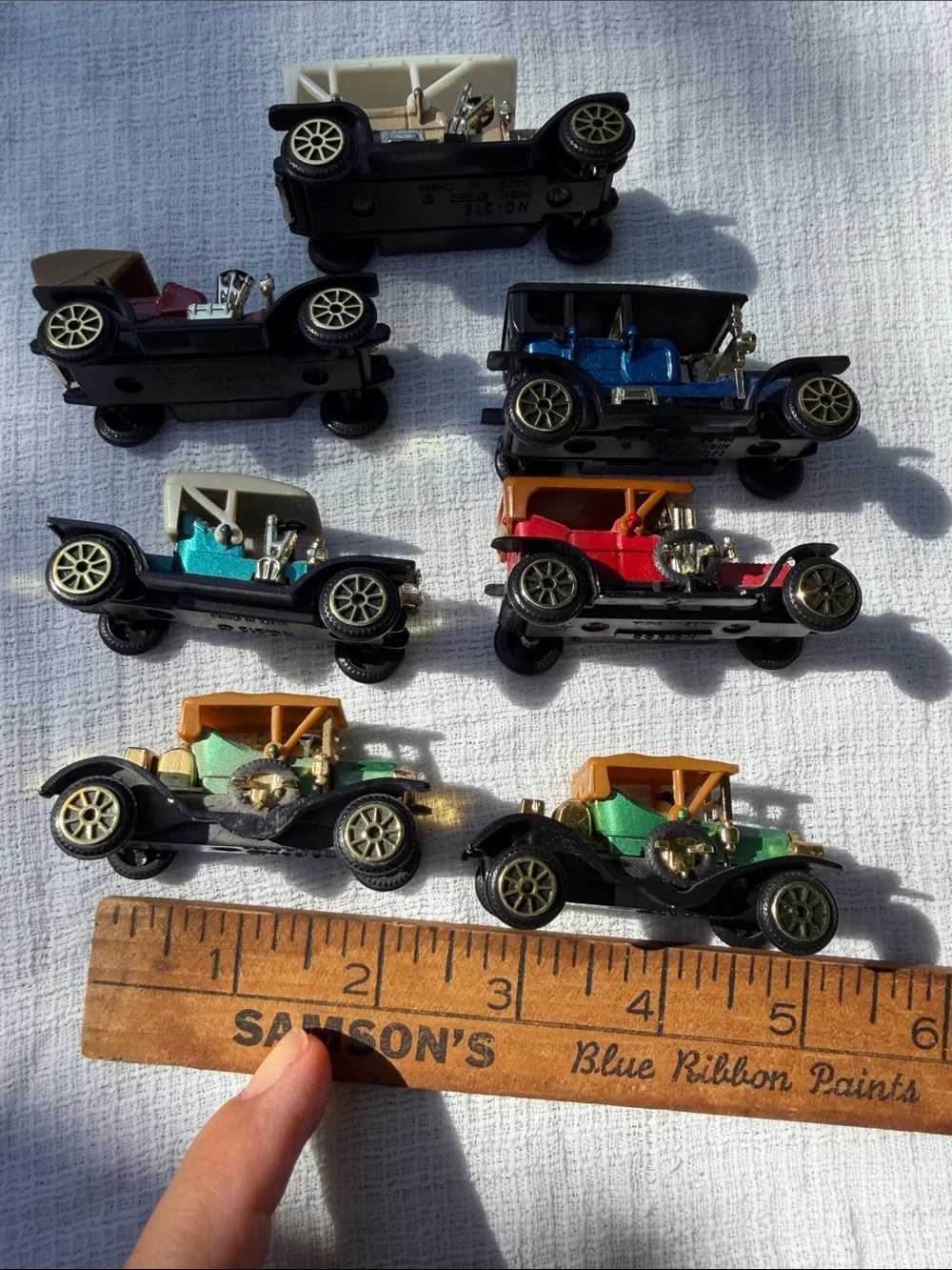 Vntg Mini Diecast Cars Ford.bundle of 7 cars.